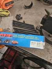 ARP Head Stud & Nut Kit for
