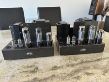 Two LEAK TL25 Plus Monoblock Valve Amplifiers