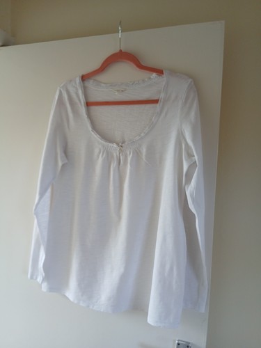 Size long sleeved white top - long,
