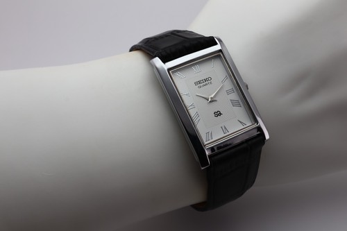 Vintage seiko slim tank quartz - seiko,