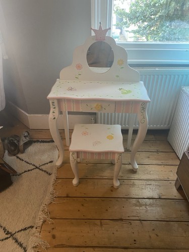 Fairy princess dressing - dressing, table