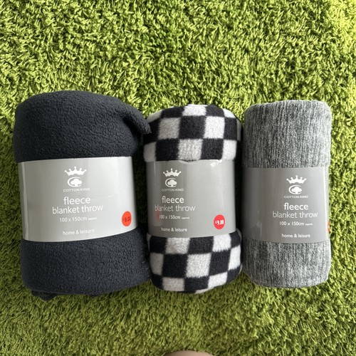 Fleece blanket bundle - 3,