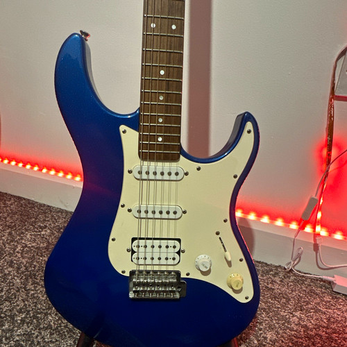 Yamaha pacifica blue - blue, solid