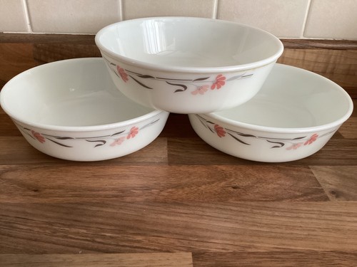 Vintage pyrex cereal bowl - pyrex,
