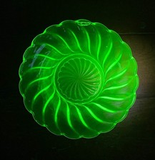 Vintage Art Deco Bagley Uranium Green Glass Bowl