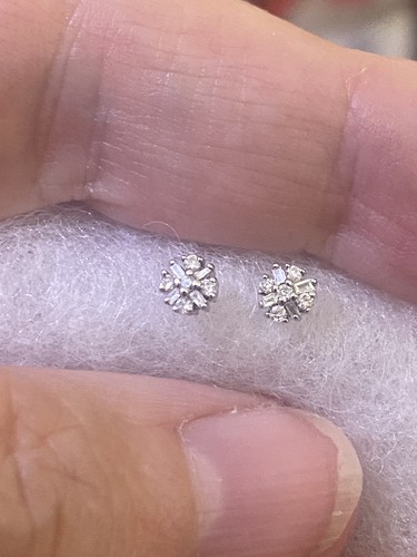 Lovely 9ct white gold - white,