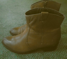 TU COMFORT BROWN LEATHER ANKLE BOOTS,ZIPS,1.5''BLOCK HEELS,6