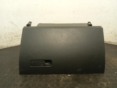 Mercedes cla glove box - glove,