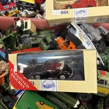 CORGI 97345 MORRIS MINOR 1000 CONVERTIBLE BLACK OPEN TOP 1/43