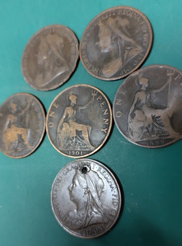 Queen victoria one penny - queen,