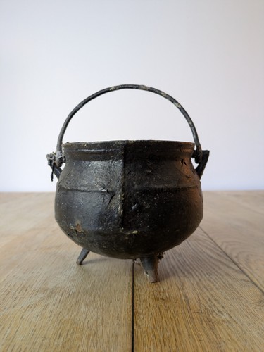 Antique cauldron cast iron - cast,