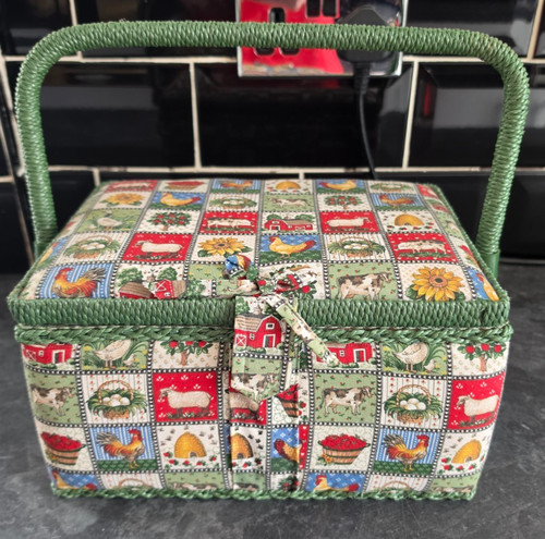 Vintage style sewing - sewing, vgc