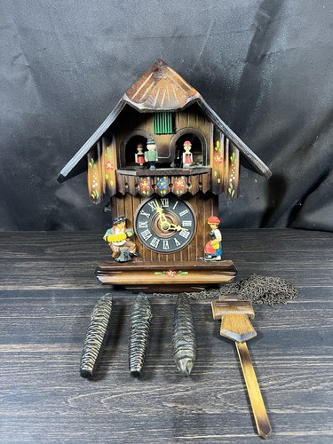Vtg cuckoo clock west - clock,
