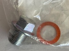 Mitsubishi MR325595 Rear