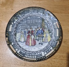 Royal Doulton Queen Elizabeth Old Moreton 1589 Vintage Tudor Scene Plate RARE!
