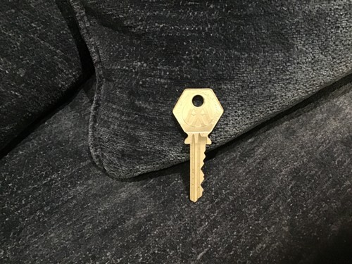 Vintage box key good - aa,