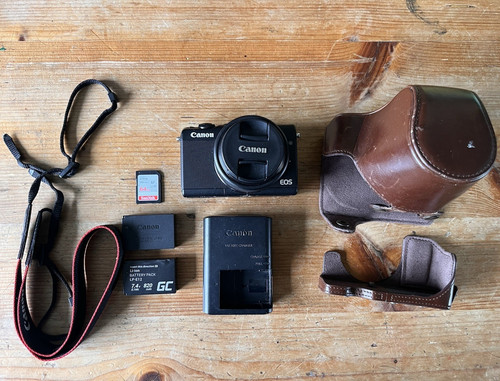Canon eos m100 - m100, 24.2mp