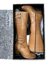 TED & MUFFY "LEDA" BOOTS TAN