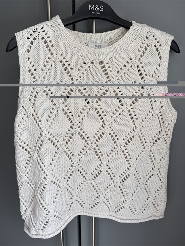 Knitted vest tops - knitted,