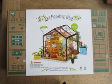 ROBOTIME DIY Miniature House Kit - Cathy's Flower House. New