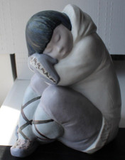 Lladro  Eskimo Boy (White)