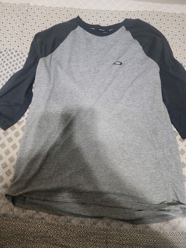 Oakley long sleeve shirt - sleeve,