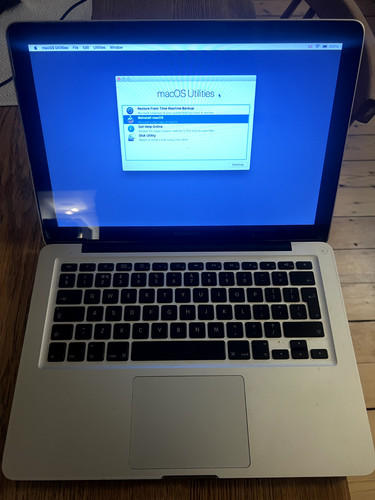 Apple macbook pro in - macbook,