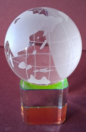 Clear optical world globe - optical,