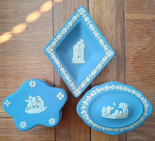 Blue oval wedgwood - oval,