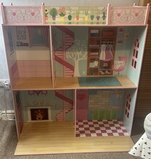 Large Cindy Dolls House