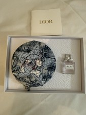 DIOR VIP Around the World Gift