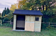12ft x 14ft Wooden Stable Animal Horse Stable 25mm Cladding Static or Mobile