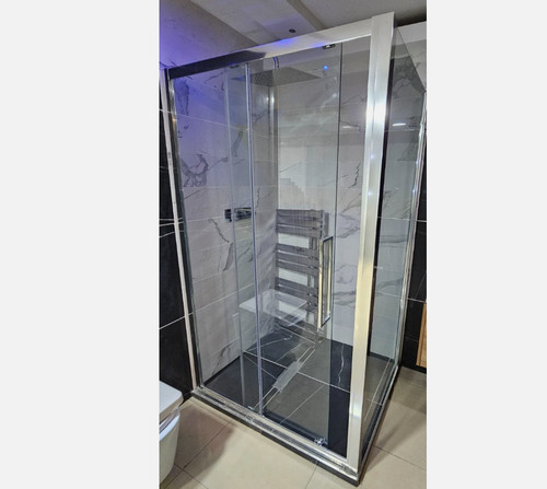 Display lakes showering - display,