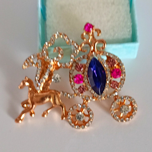 Gold tone cinderella carriage - tone,
