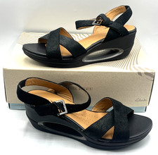 Clarks Natural Movement Black