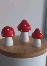 Handmade Seasonal Red Nature