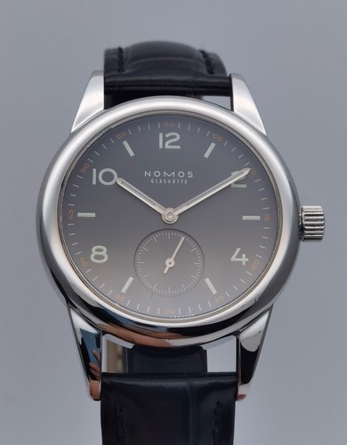 Nomos club cl1a1b1 manual wind - nomos,