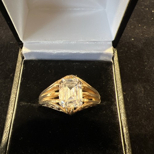 9ct gold signet ring - 9ct, with