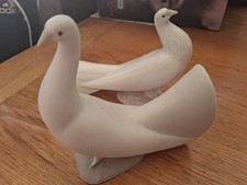 NAO Lladro "Couple of Doves"