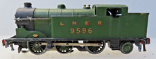 HORNBY-DUBLO L N E R  GREEN LOCOMOTIVE R No 9596 ..*