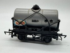 B4614 Silver Esso Oil/Fuel Tanker Wagon OO Gauge PlayWorn Condition