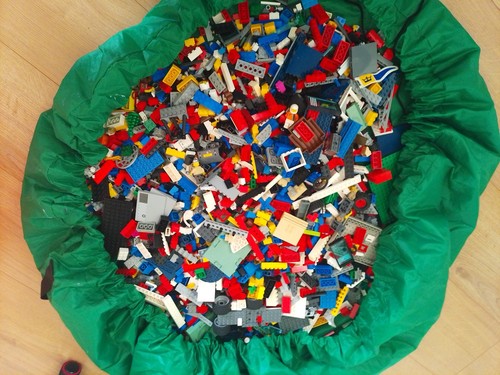 Just over 5kg lego - just, mixed