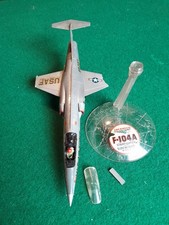 VINTAGE 1953 REVELL LOCKHEED F-104A  STARFIGHTER WITH SIDEWINDER MISSILES KIT