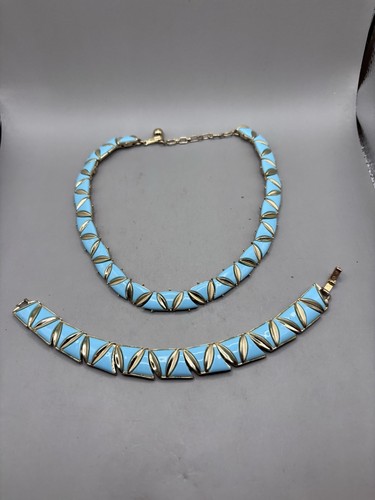 Vintage crown trifari blue - vintage,