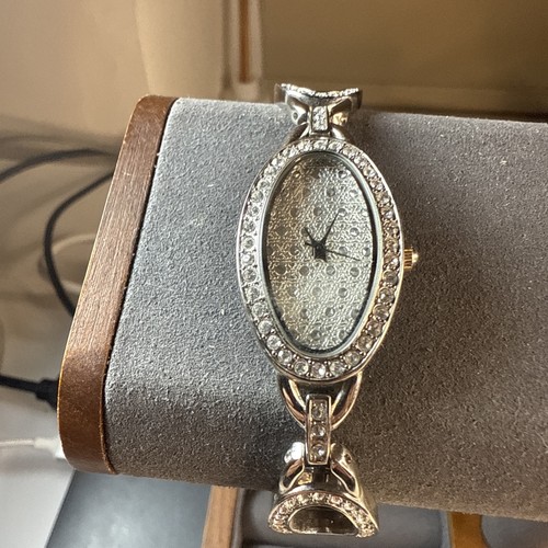 Ladies henley wristwatch - ladies,