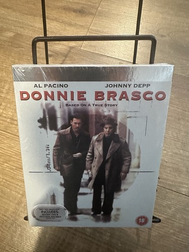 Brand new sealed donnie brasco - brand,