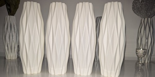 Plastic small vases - 4,