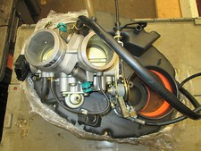 APRILIA TUONO1000 2004 INJECTORS & AIRBOX