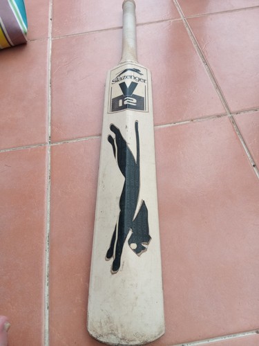 Slazenger v12 panther - panther, cricket