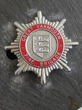 OBSOLETE GREAT YARMOUTH FIRE BRIGADE CAP BADGE. 